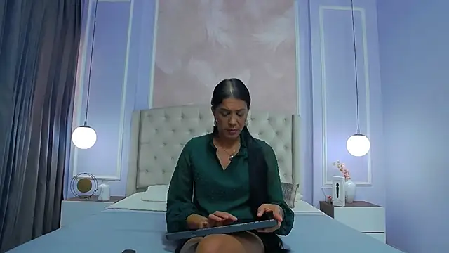 JoannaCox online show from 12, 11, 2025