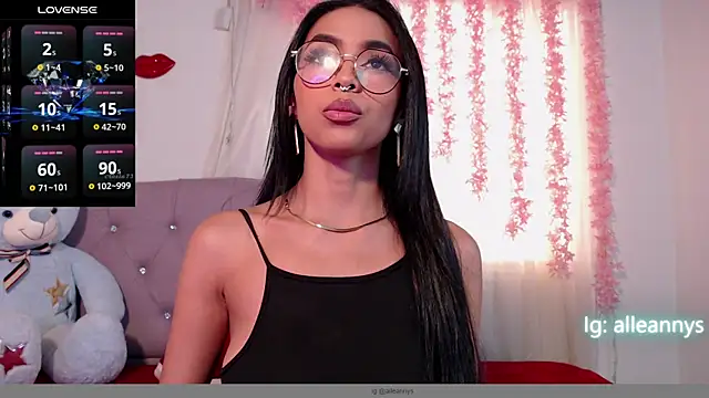Alleanys Cristal online show from 3, 3, 2025