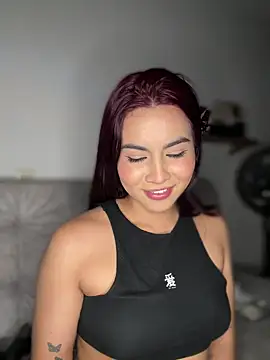 Zarah Blare online show from 15, 1, 2025