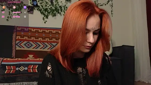 Snapshot of girl_with_snaketatto0 chatting on 14, 11, 2025 girl with snaketatto0 online show from 14, 11, 2025