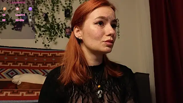 Snapshot of girl_with_snaketatto0 chatting on 2, 12, 2025 girl with snaketatto0 online show from 2, 12, 2025