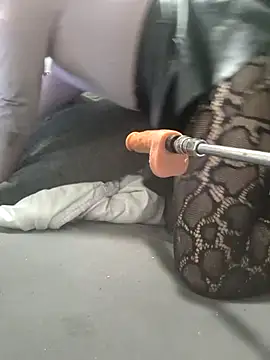 aprilexx online show from 4, 10, 2025