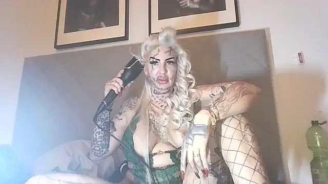 Snapshot of Jeanny_Bln chatting on 4, 12, 2024 Jeanny Bln online show from 4, 12, 2024