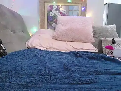 Irresistible24 online show from 28, 2, 2025