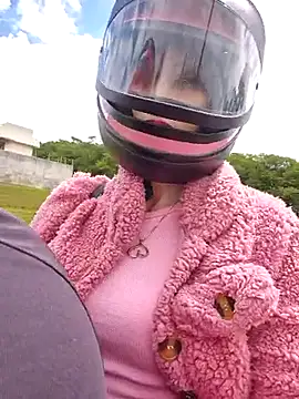 Irresistible24 online show from 17, 12, 2025