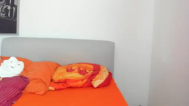 Snapshot of smileybabe chatting on 13, 10, 2025 smileybabe online show from 13, 10, 2025