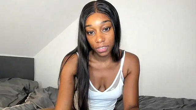 Snapshot of smileybabe chatting on 13, 11, 2025 smileybabe online show from 13, 11, 2025