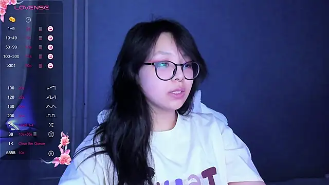 Snapshot of maydaykimmy chatting on 17, 12, 2024 maydaykimmy online show from 17, 12, 2024