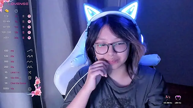 Snapshot of maydaykimmy chatting on 19, 11, 2025 maydaykimmy online show from 19, 11, 2025