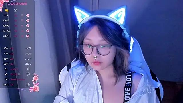 Snapshot of maydaykimmy chatting on 8, 2, 2026 maydaykimmy online show from 8, 2, 2026