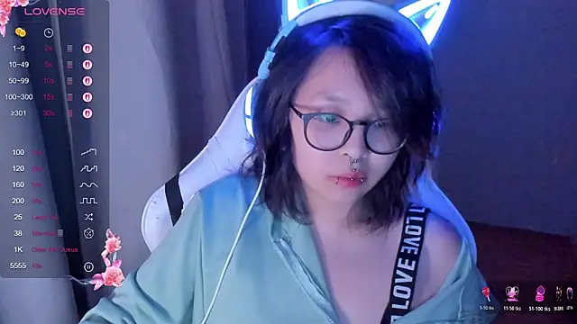 Snapshot of maydaykimmy chatting on 10, 2, 2026 maydaykimmy online show from 10, 2, 2026