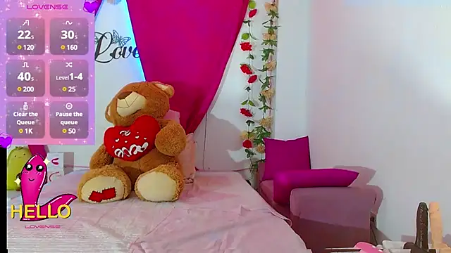 natashakissess online show from 4, 12, 2024
