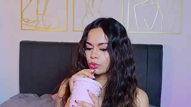 Snapshot of summer_holiday chatting on 14, 10, 2025 summer holiday online show from 14, 10, 2025