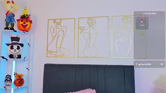 Snapshot of summer_holiday chatting on 18, 10, 2025 summer holiday online show from 18, 10, 2025