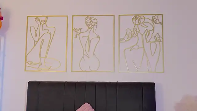 Snapshot of summer_holiday chatting on 23, 10, 2025 summer holiday online show from 23, 10, 2025