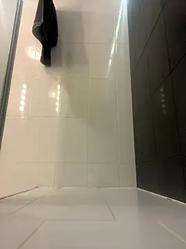 Snapshot of tomaszshow chatting on 15, 11, 2025 tomaszshow online show from 15, 11, 2025