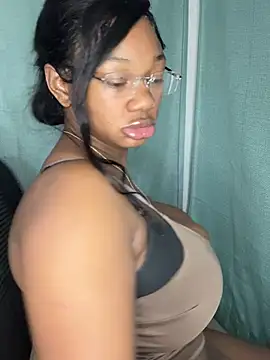 CharismaaBanx online show from 4, 2, 2025