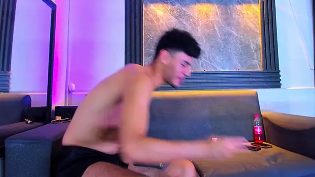 liam genner  online show from 12, 11, 2025