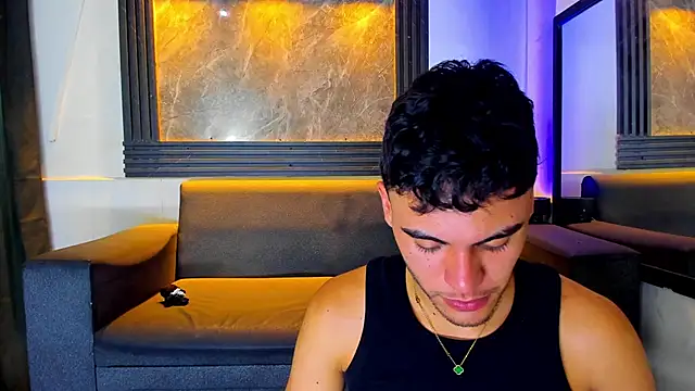 liam genner  online show from 21, 11, 2025