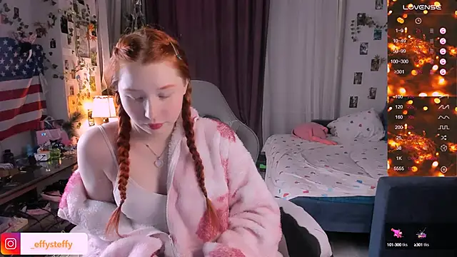 Snapshot of CallMeEffy1 chatting on 12, 1, 2025 CallMeEffy1 online show from 12, 1, 2025