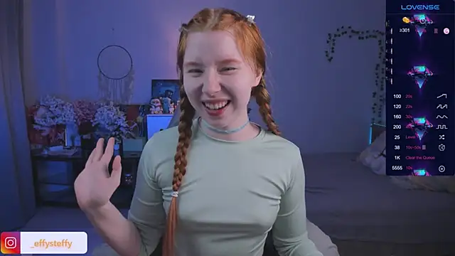 Snapshot of CallMeEffy1 chatting on 6, 11, 2025 CallMeEffy1 online show from 6, 11, 2025