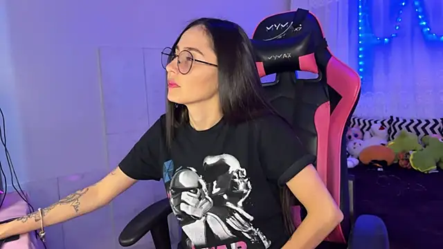 Snapshot of Lua34682 chatting on 19, 11, 2025 Lua34682 online show from 19, 11, 2025