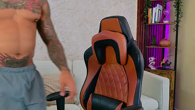 AdanReilly online show from 3, 12, 2025