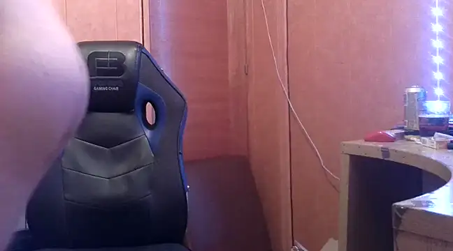 Snapshot of Lia_Y_PatrickX chatting on 17, 12, 2024 Lia Y PatrickX online show from 17, 12, 2024