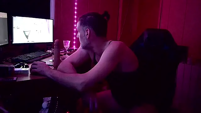 Snapshot of Lia_Y_PatrickX chatting on 17, 12, 2024 Lia Y PatrickX online show from 17, 12, 2024