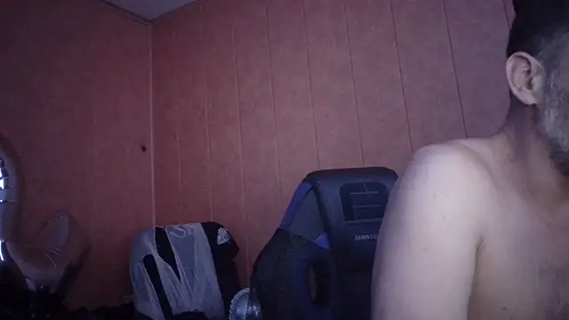 Snapshot of Lia_Y_PatrickX chatting on 19, 12, 2024 Lia Y PatrickX online show from 19, 12, 2024