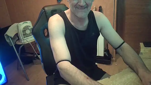 Snapshot of Lia_Y_PatrickX chatting on 20, 1, 2025 Lia Y PatrickX online show from 20, 1, 2025