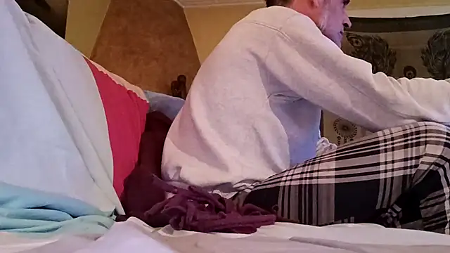 Snapshot of Lia_Y_PatrickX chatting on 19, 2, 2025 Lia Y PatrickX online show from 19, 2, 2025