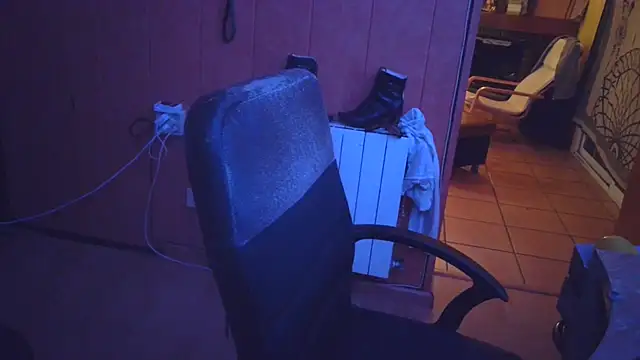 Snapshot of Lia_Y_PatrickX chatting on 8, 3, 2025 Lia Y PatrickX online show from 8, 3, 2025