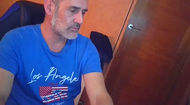 Snapshot of Lia_Y_PatrickX chatting on 12, 3, 2025 Lia Y PatrickX online show from 12, 3, 2025