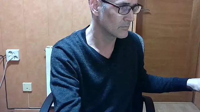 Snapshot of Lia_Y_PatrickX chatting on 2, 11, 2025 Lia Y PatrickX online show from 2, 11, 2025