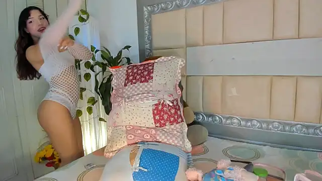 GingerDollx online show from 5, 12, 2025