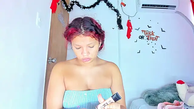 Emily Coper18 online show from 9, 10, 2025