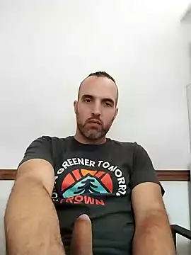 leon3875 online show from 8, 1, 2025