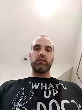 leon3875 online show from 10, 1, 2025