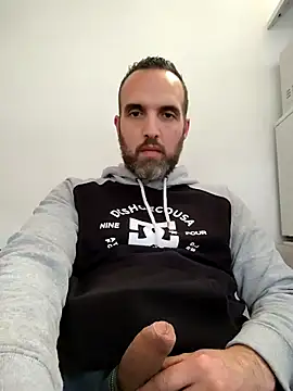 leon3875 online show from 30, 9, 2025