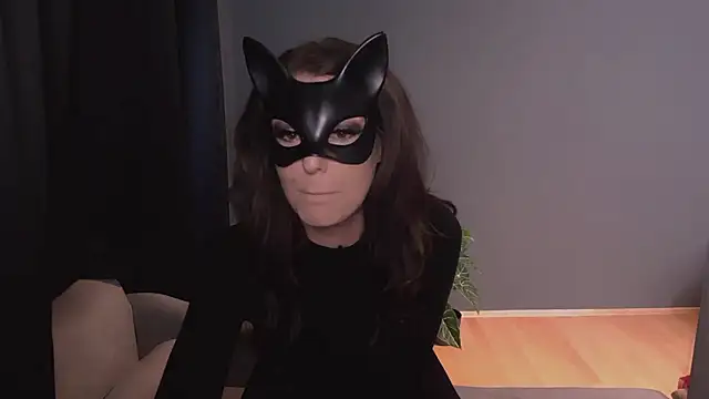 Saintrebella online show from 12, 1, 2026