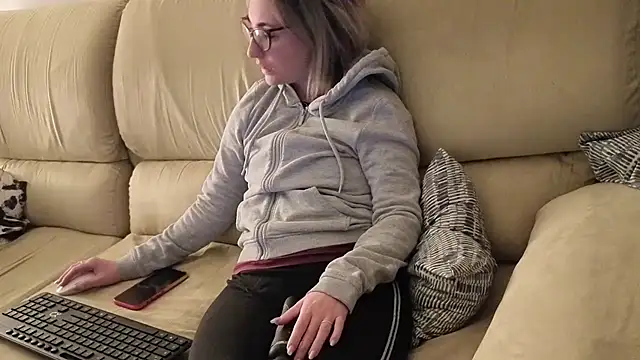 sexy blondie92 online show from 19, 3, 2026