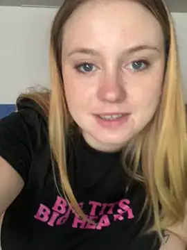 chloetarducci online show from 1, 3, 2025