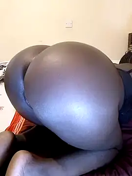 Misskhalifa  online show from 13, 1, 2025