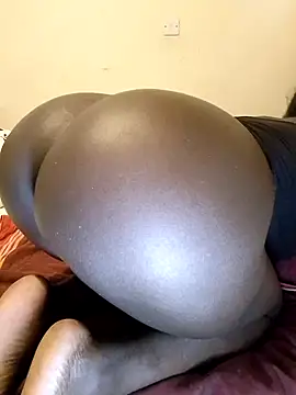 Misskhalifa  online show from 27, 1, 2025