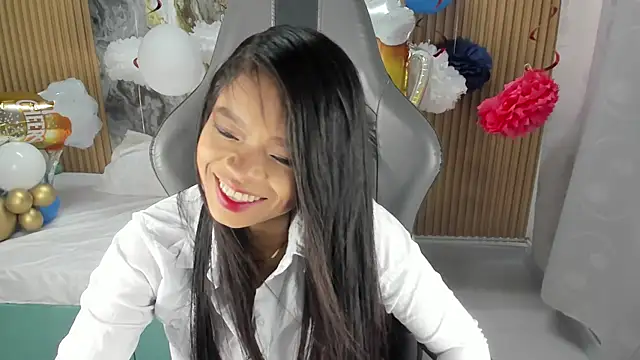 Snapshot of Lili_16 chatting on 8, 10, 2025 Lili 16 online show from 8, 10, 2025