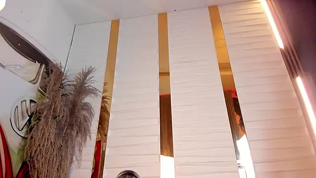 Biiancacox online show from 17, 10, 2025