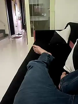 HeftyTheory7 online show from 6, 11, 2025