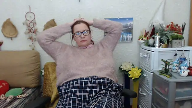 PlayfullMature online show from 17, 2, 2025