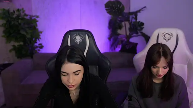 Snapshot of Tina_Breeze chatting on 20, 11, 2025 Tina Breeze online show from 20, 11, 2025